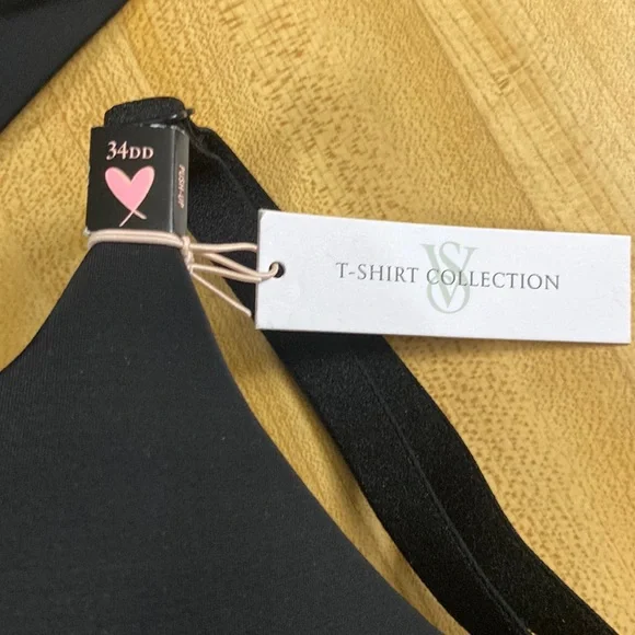 New with tags Victora’s Secret T-Shirt Bra original price 39.95 1 bra left - Picture 3 of 7